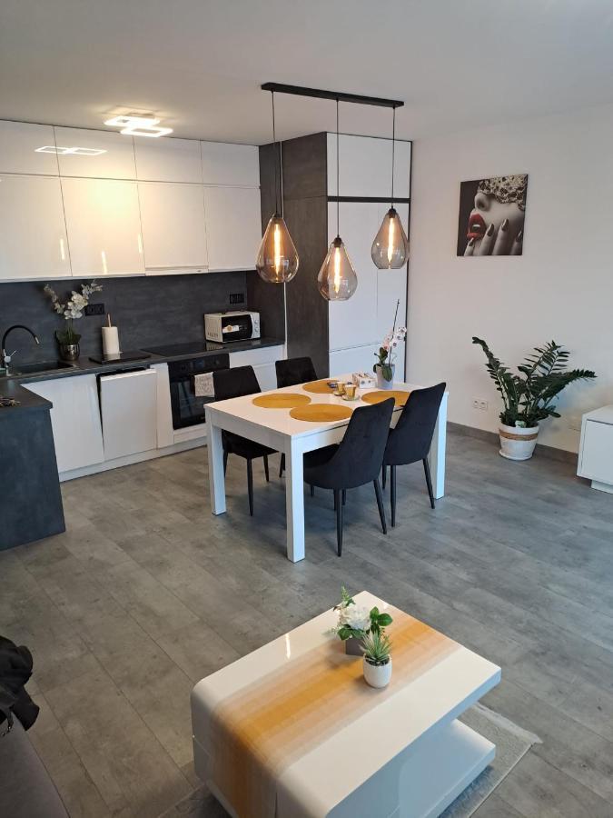 Apartament Sloneczny Διαμέρισμα Jelenia Góra Εξωτερικό φωτογραφία